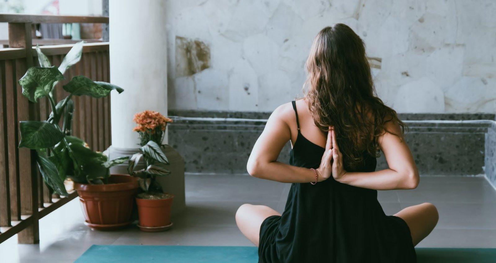 Office Yoga Poses Begineers Healthhyme